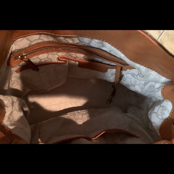 Michael Kors Purse - Picture 4 of 13